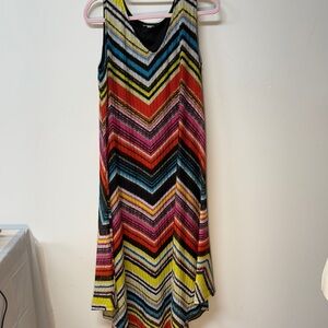 Avenue Multicolor Chevron Sleeveless Dress – Flowy & Bold Size 14 Hankie Hem